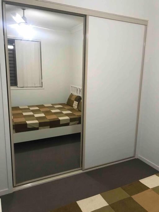 Room With Separate Bath In Shared Homestay Ред-Клифф Экстерьер фото